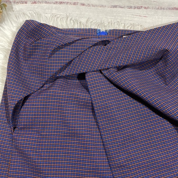 Aritzia Babaton Plaid Checkered Twist Front Jethro Mini Skirt - Picture 7 of 10